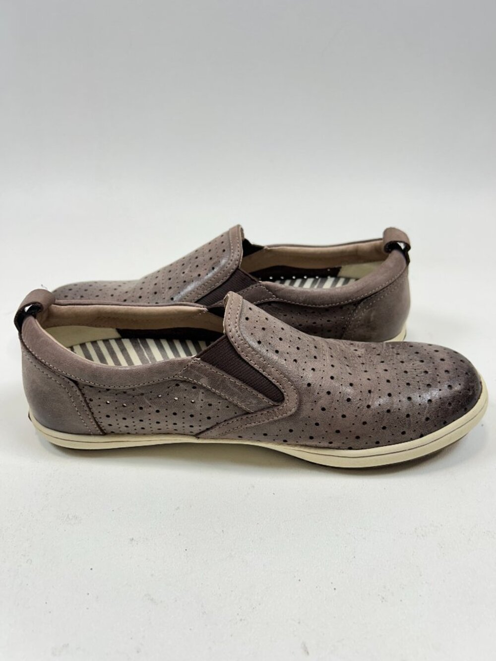 TAOS Court Shoes Slip-On Size 9 Brown Leather Sneakers Loafers - Picture 6 of 10